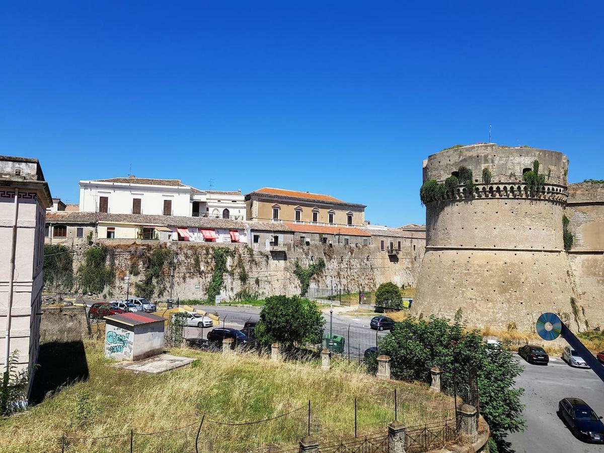 Casa S Leonardo Daire Crotone Dış mekan fotoğraf